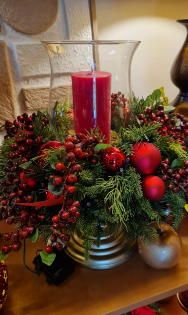 Seidenblumengesteck_mit_Windlicht